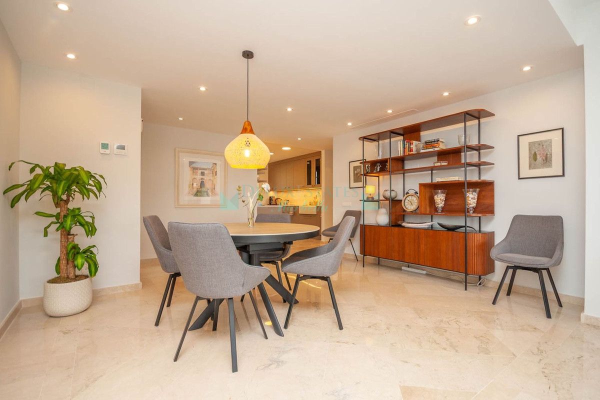 Apartamento en venta en Elviria, Marbella Este