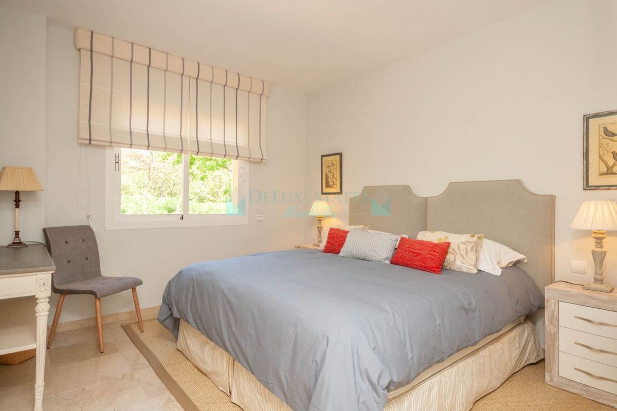 Apartamento en venta en Elviria, Marbella Este