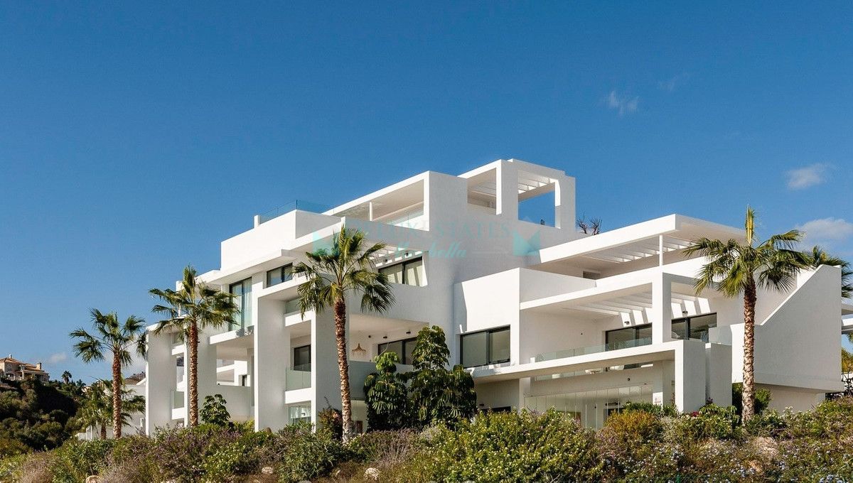 Apartamento en alquiler en Atalaya, Estepona