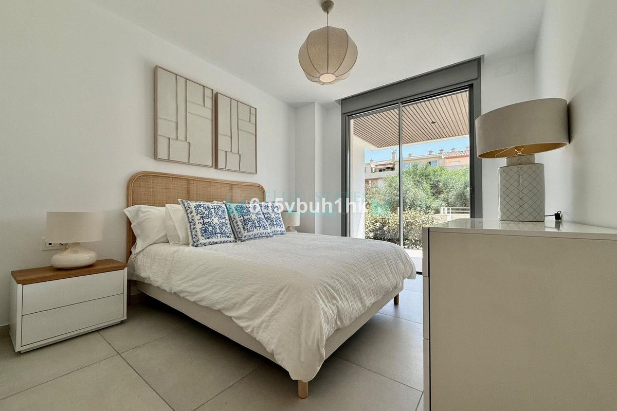 Ground Floor Apartment for sale in Elviria, Marbella East