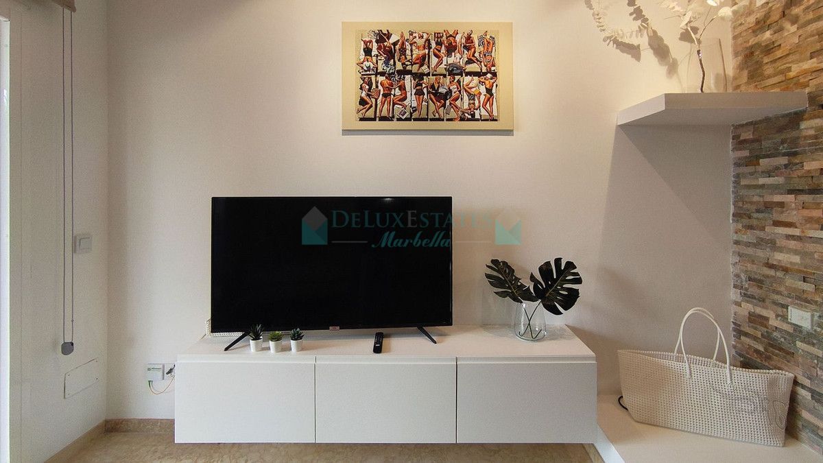 Semi Detached Villa for rent in Costabella, Marbella East