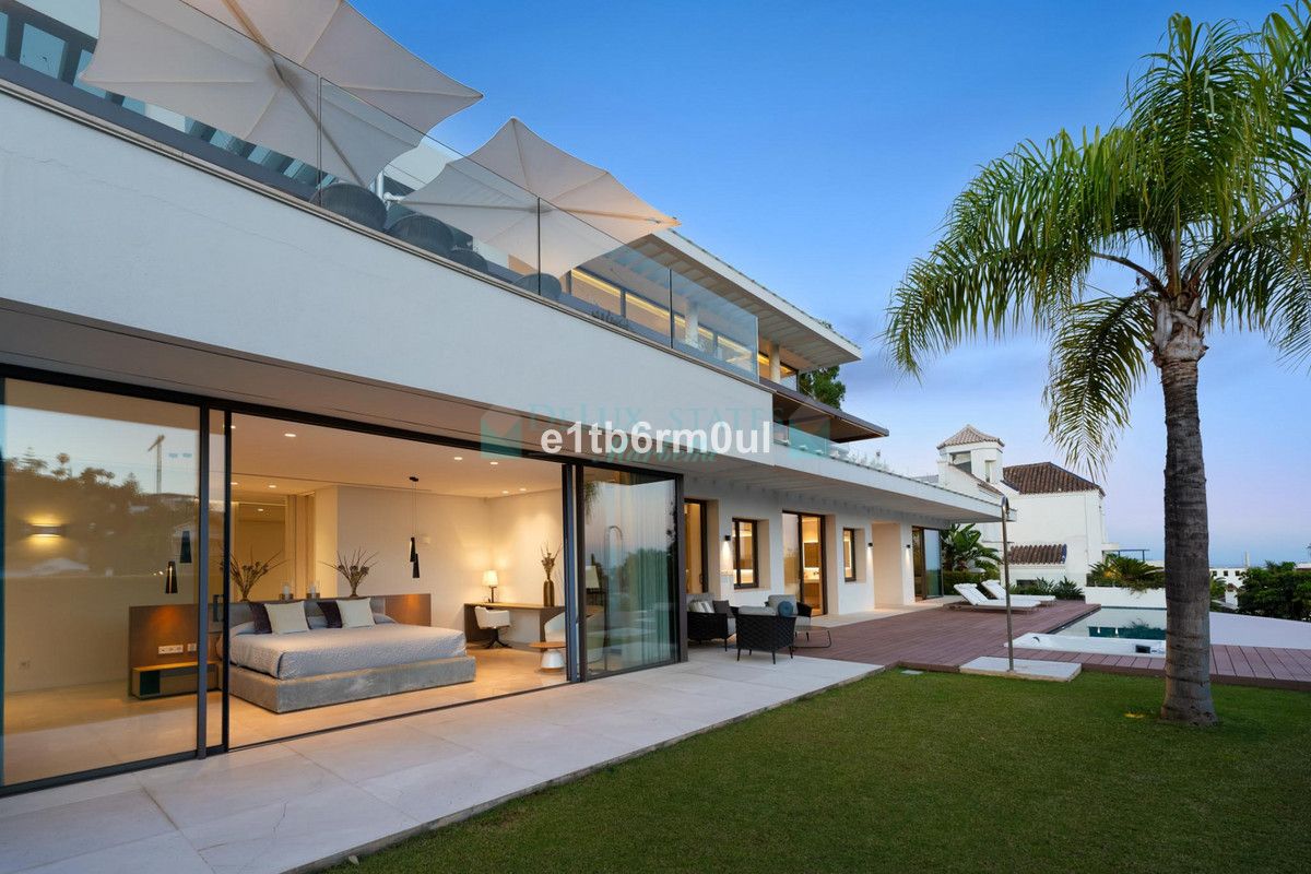Villa for sale in La Quinta, Benahavis