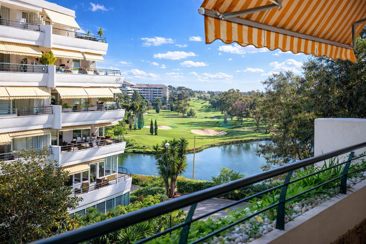 Apartamento en venta en Guadalmina Alta, San Pedro de Alcantara