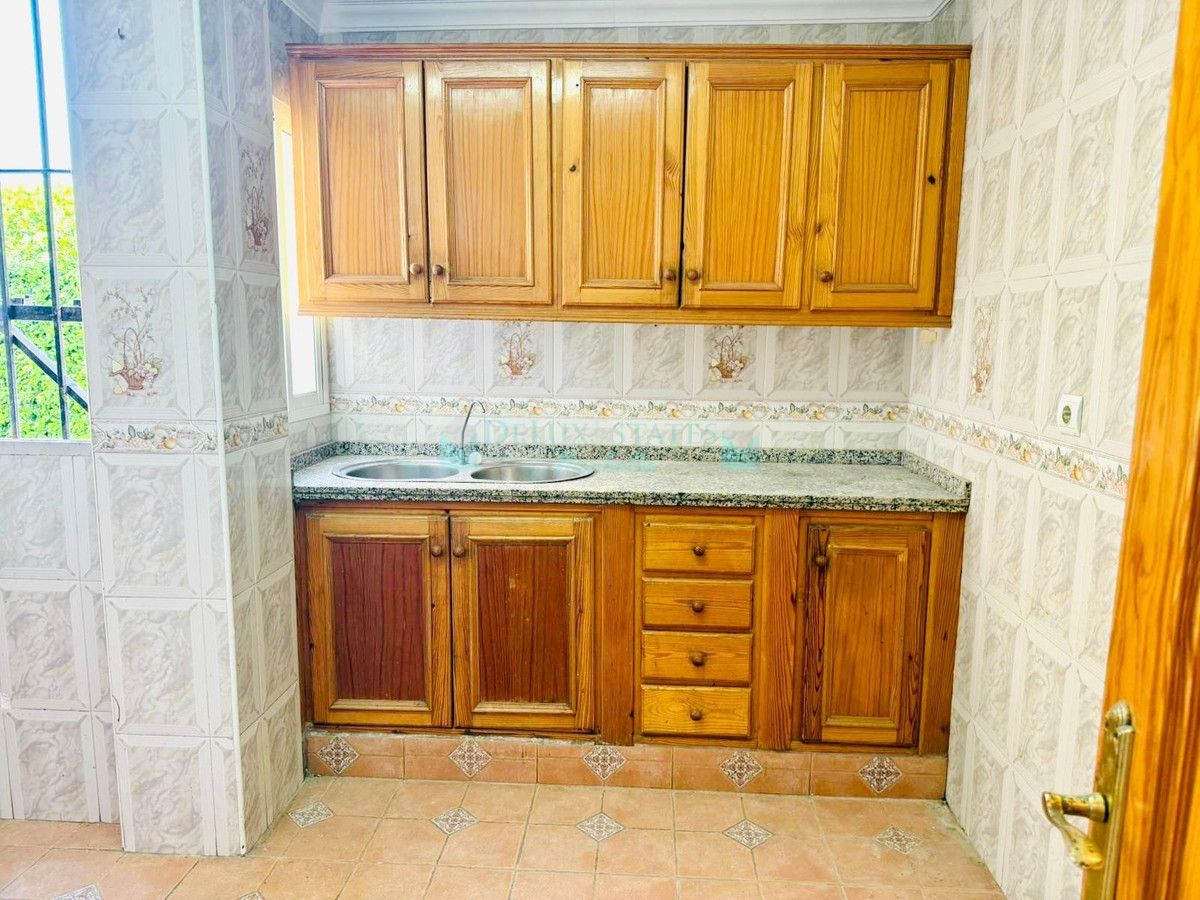 Apartment for sale in Estepona