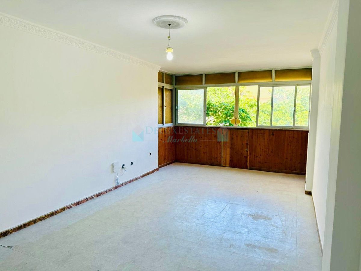 Apartment for sale in Estepona