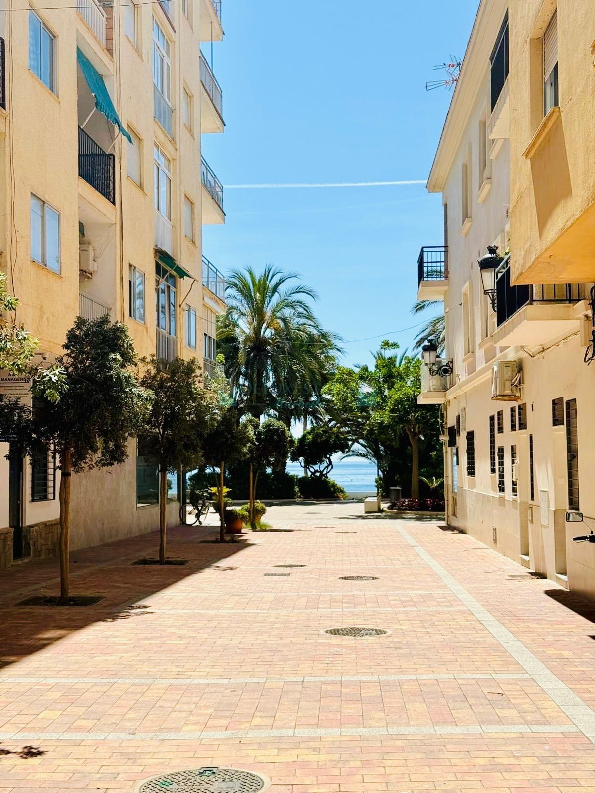 Apartment for sale in Estepona