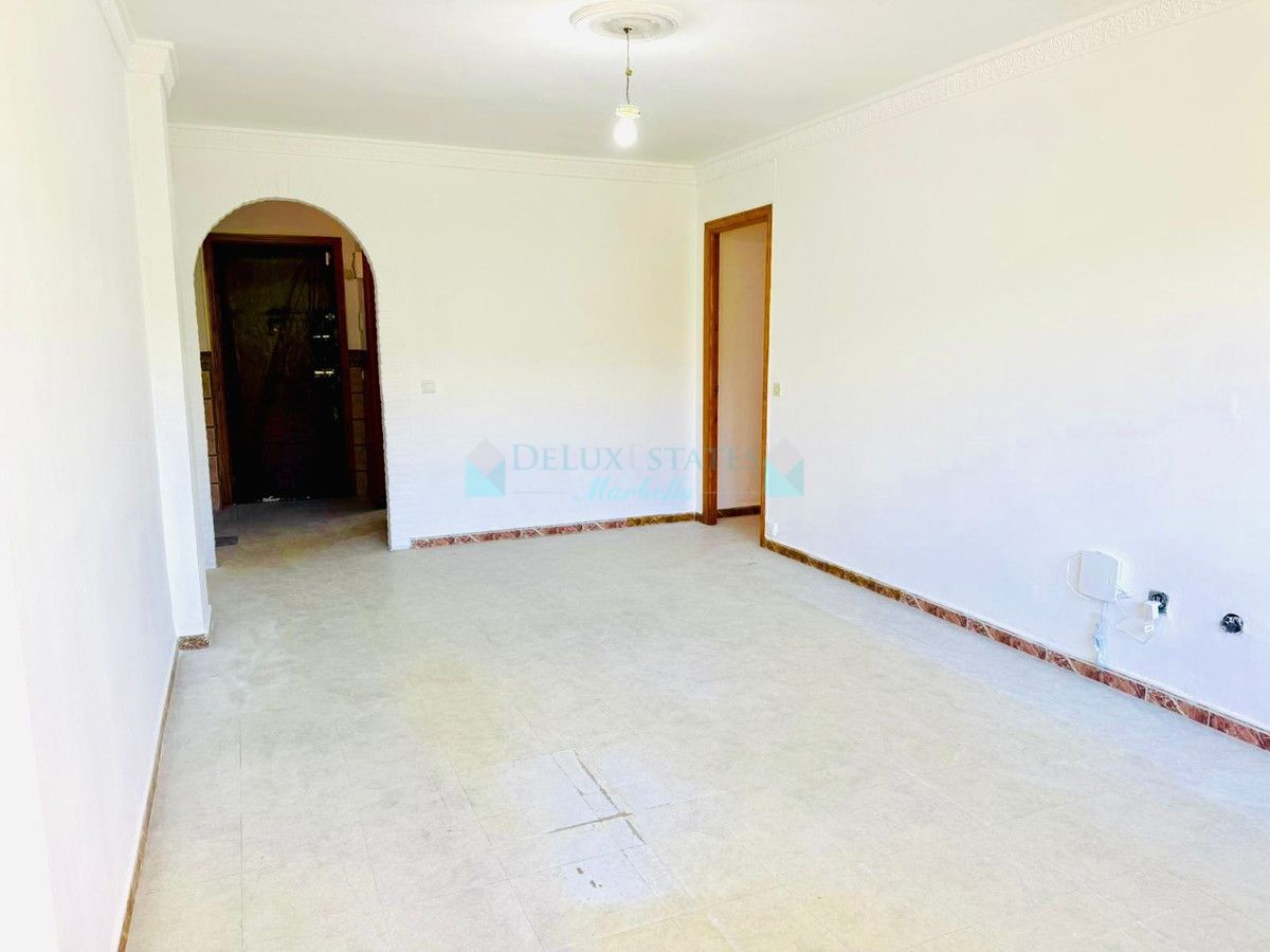 Apartment for sale in Estepona