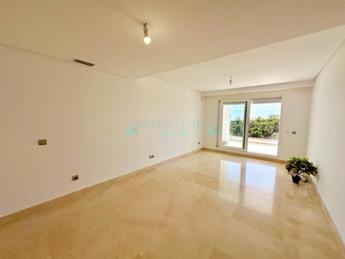 Apartment for sale in Los Arqueros, Benahavis