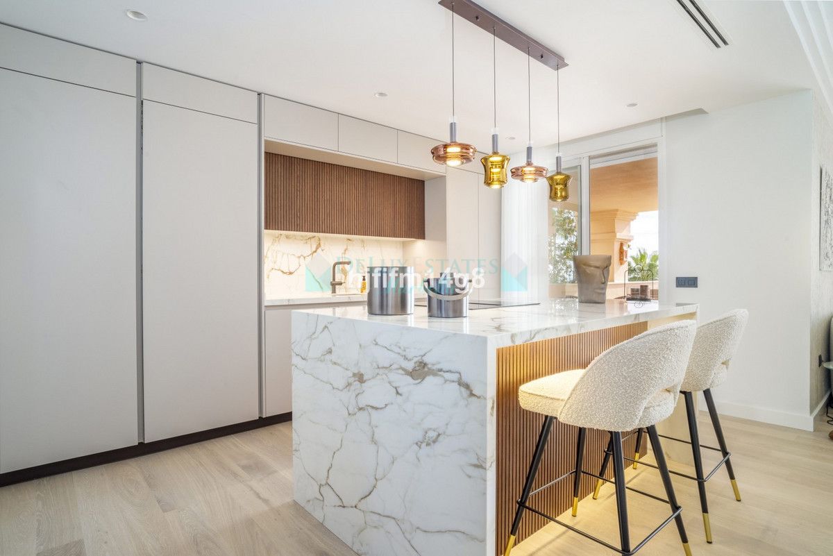 Apartment for sale in Nueva Andalucia