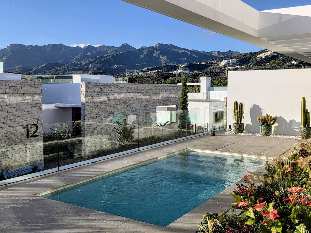 Ground Floor Apartment for sale in Santa Clara, Marbella East