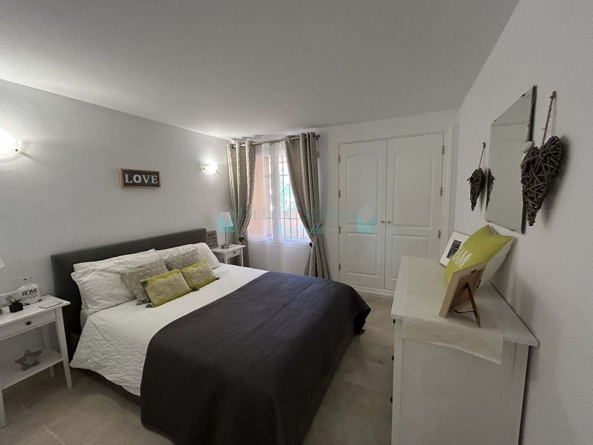 Apartamento en venta en Elviria, Marbella Este