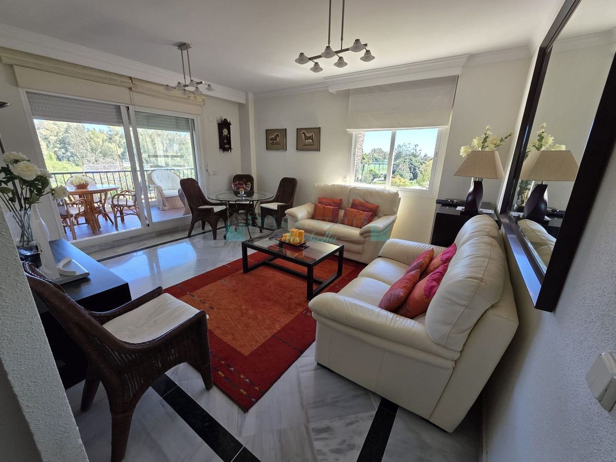 Apartamento en venta en Nueva Andalucia