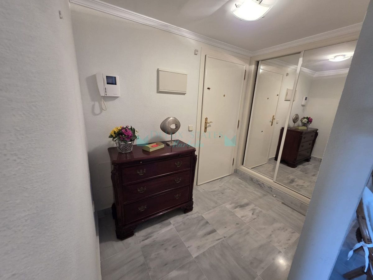 Apartamento en venta en Nueva Andalucia