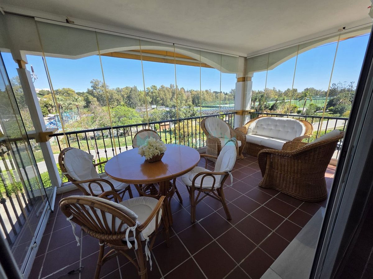 Apartamento en venta en Nueva Andalucia