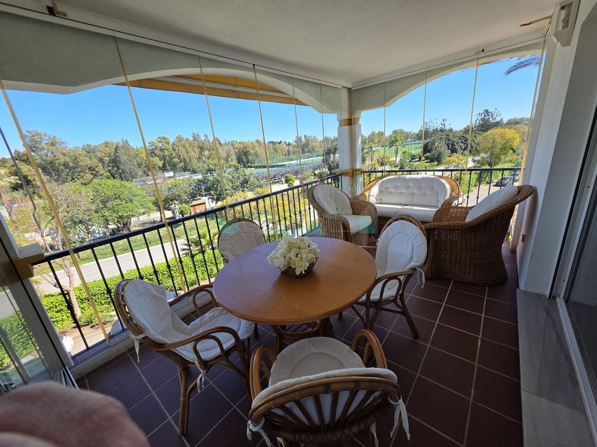 Apartamento en venta en Nueva Andalucia