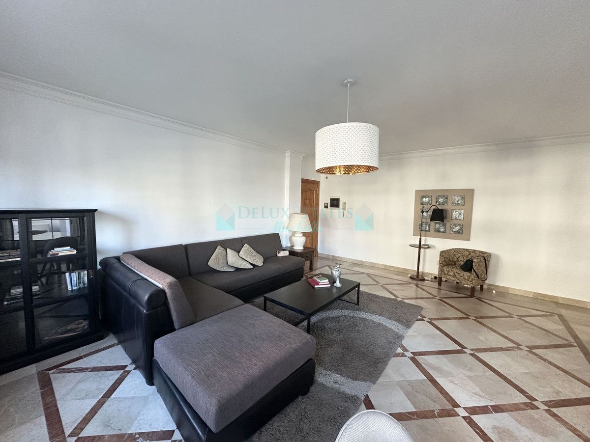 Apartment for rent in Nueva Andalucia