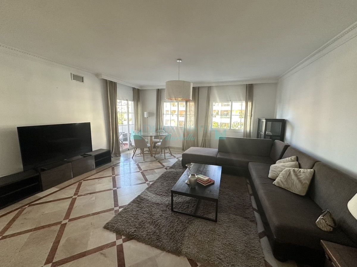 Apartment for rent in Nueva Andalucia