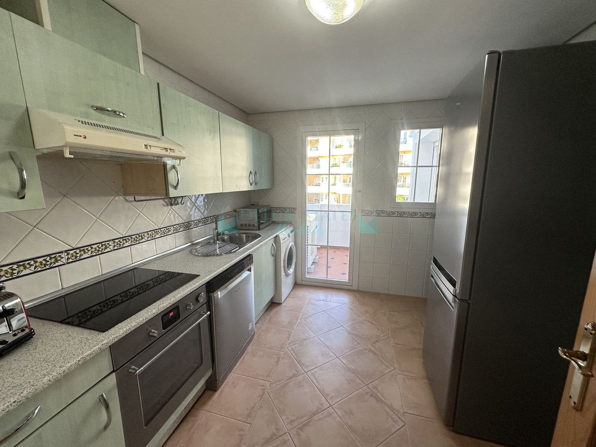 Apartment for rent in Nueva Andalucia