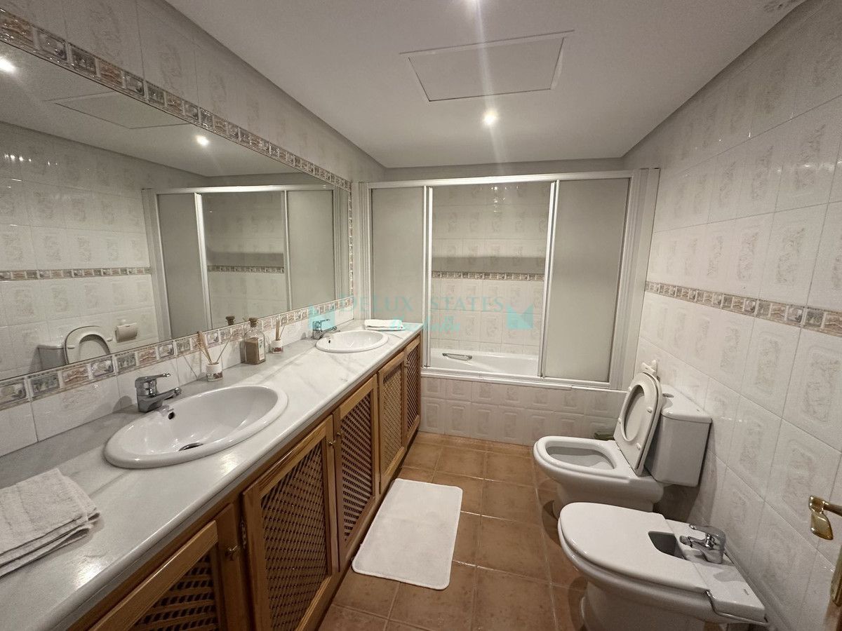 Apartment for rent in Nueva Andalucia