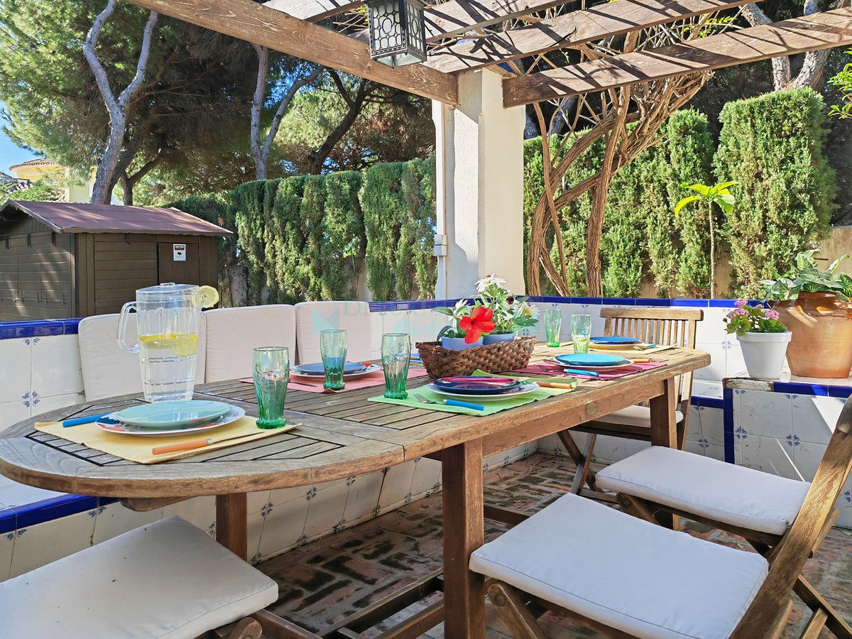 Villa for sale in Marbesa, Marbella East