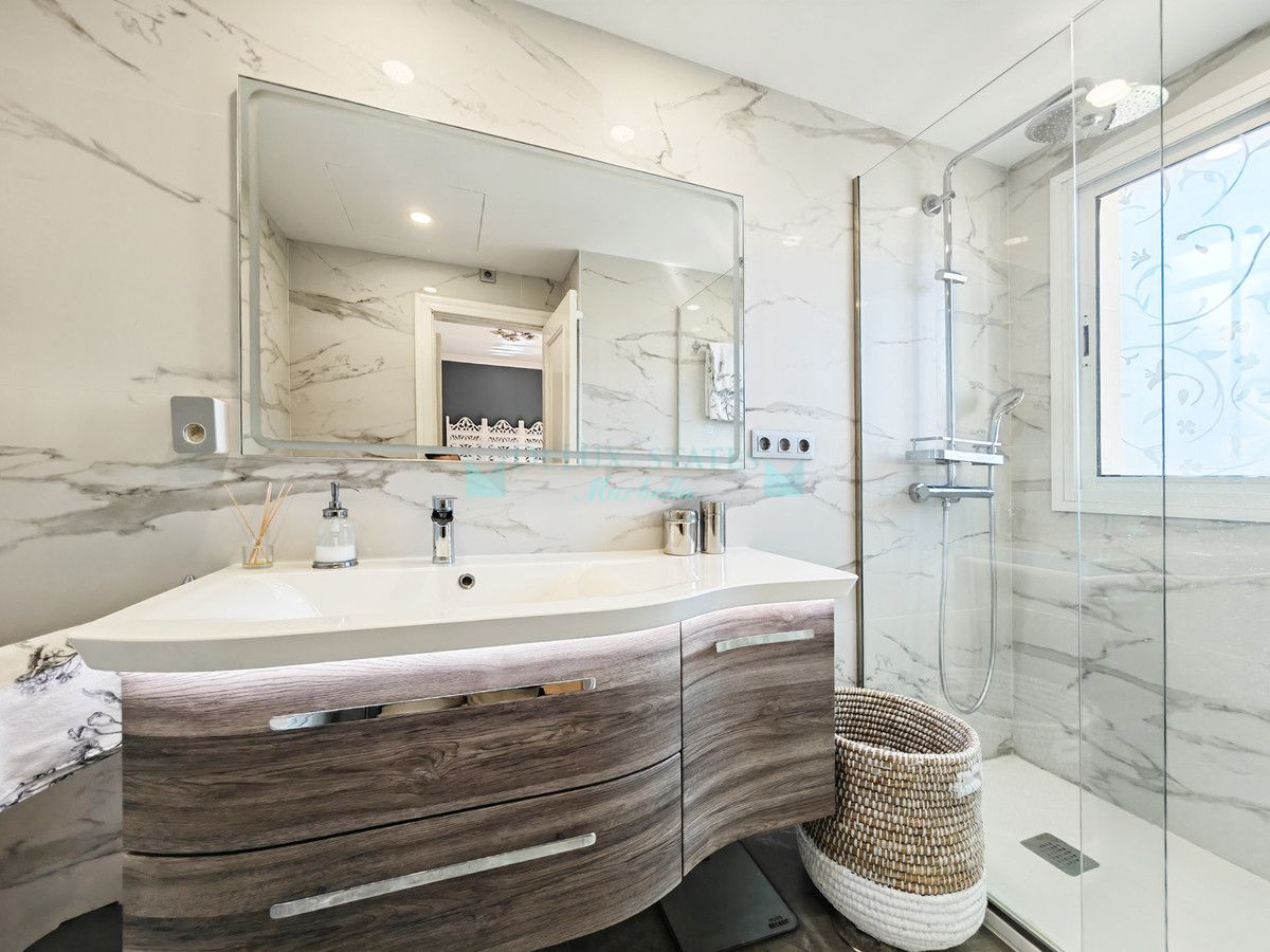 Villa for sale in Marbesa, Marbella East