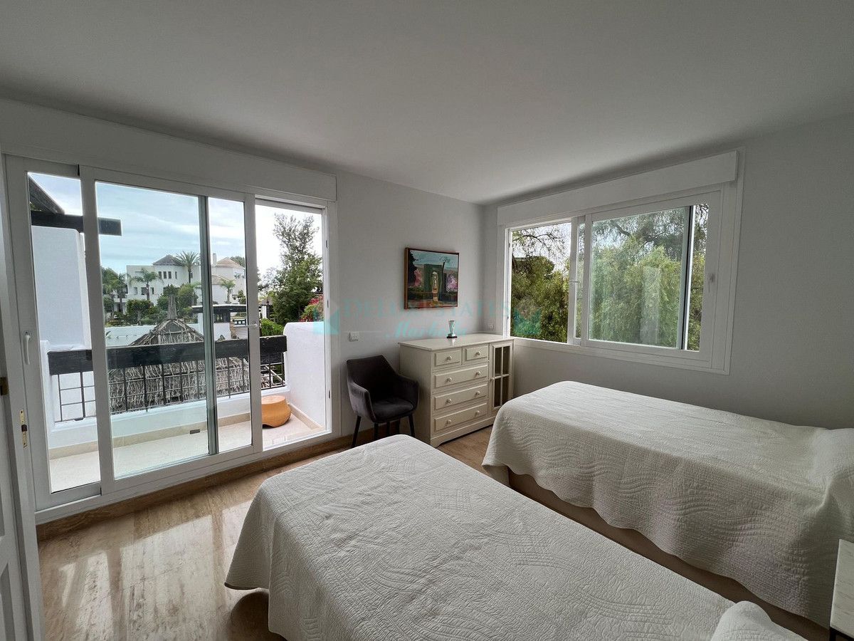 Apartment for sale in Rio Real, Marbella East