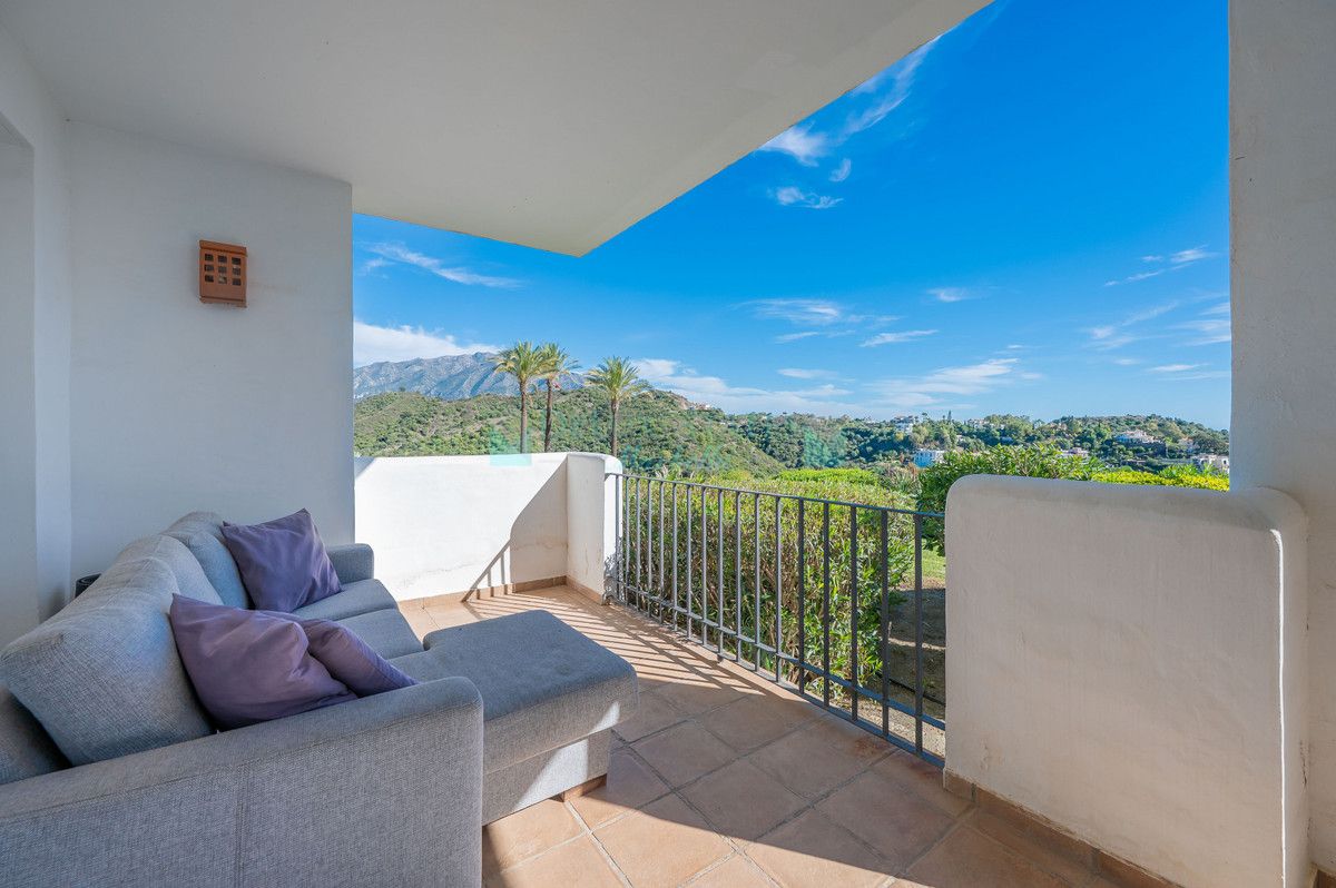 Ground Floor Apartment for sale in La Quinta, Benahavis