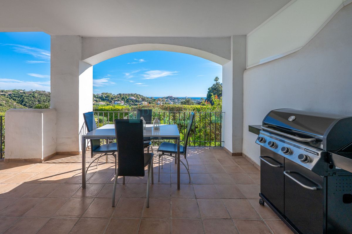 Ground Floor Apartment for sale in La Quinta, Benahavis