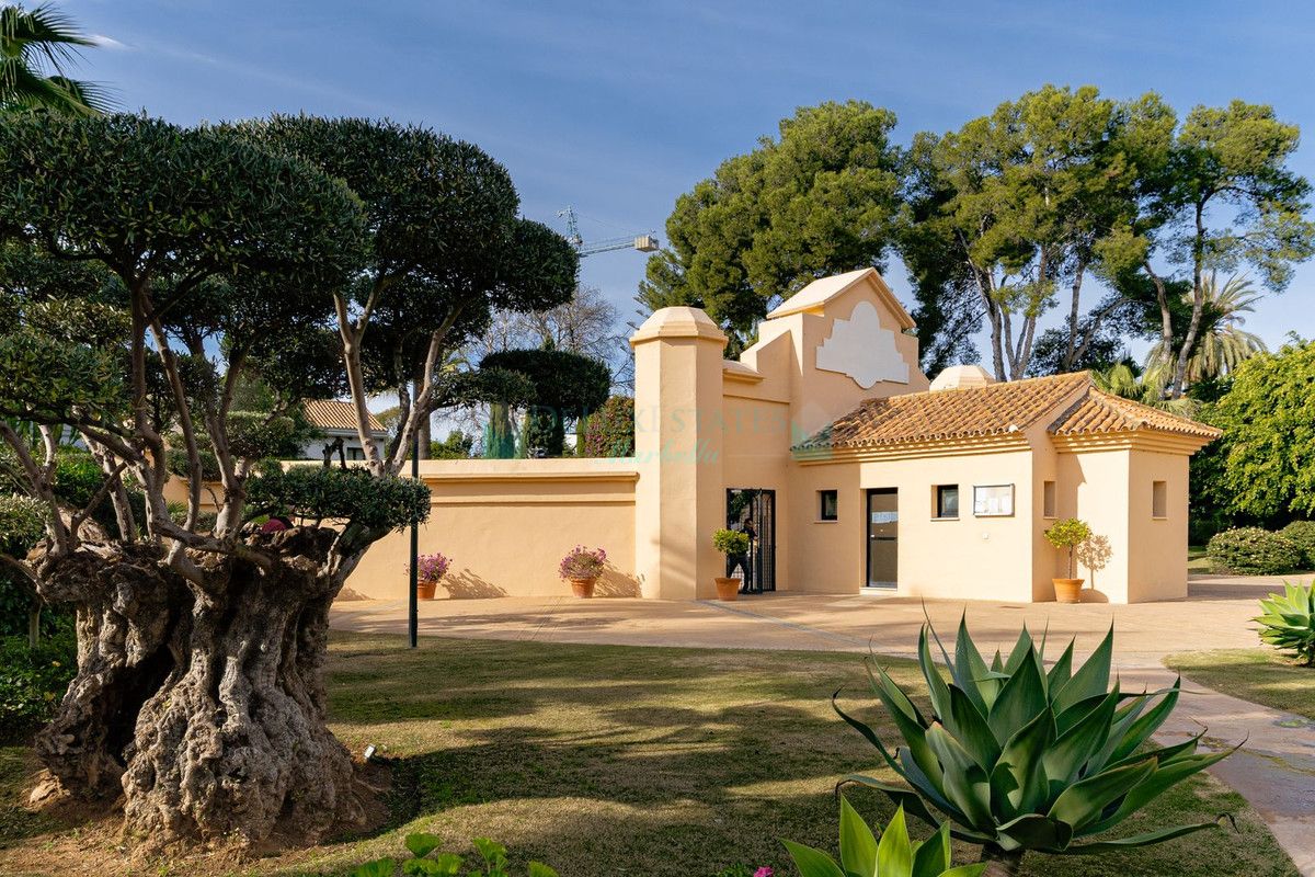 Ground Floor Apartment for sale in Marbella - Puerto Banus