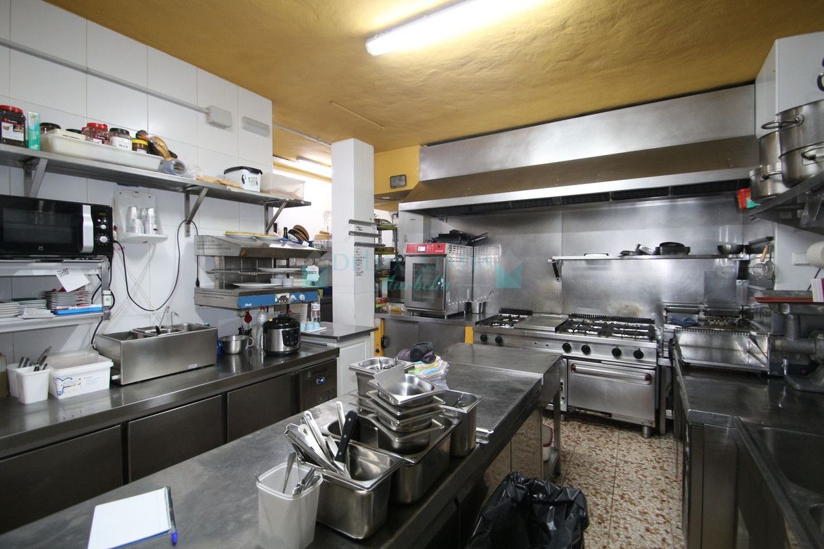 Restaurant for sale in El Paraiso, Estepona