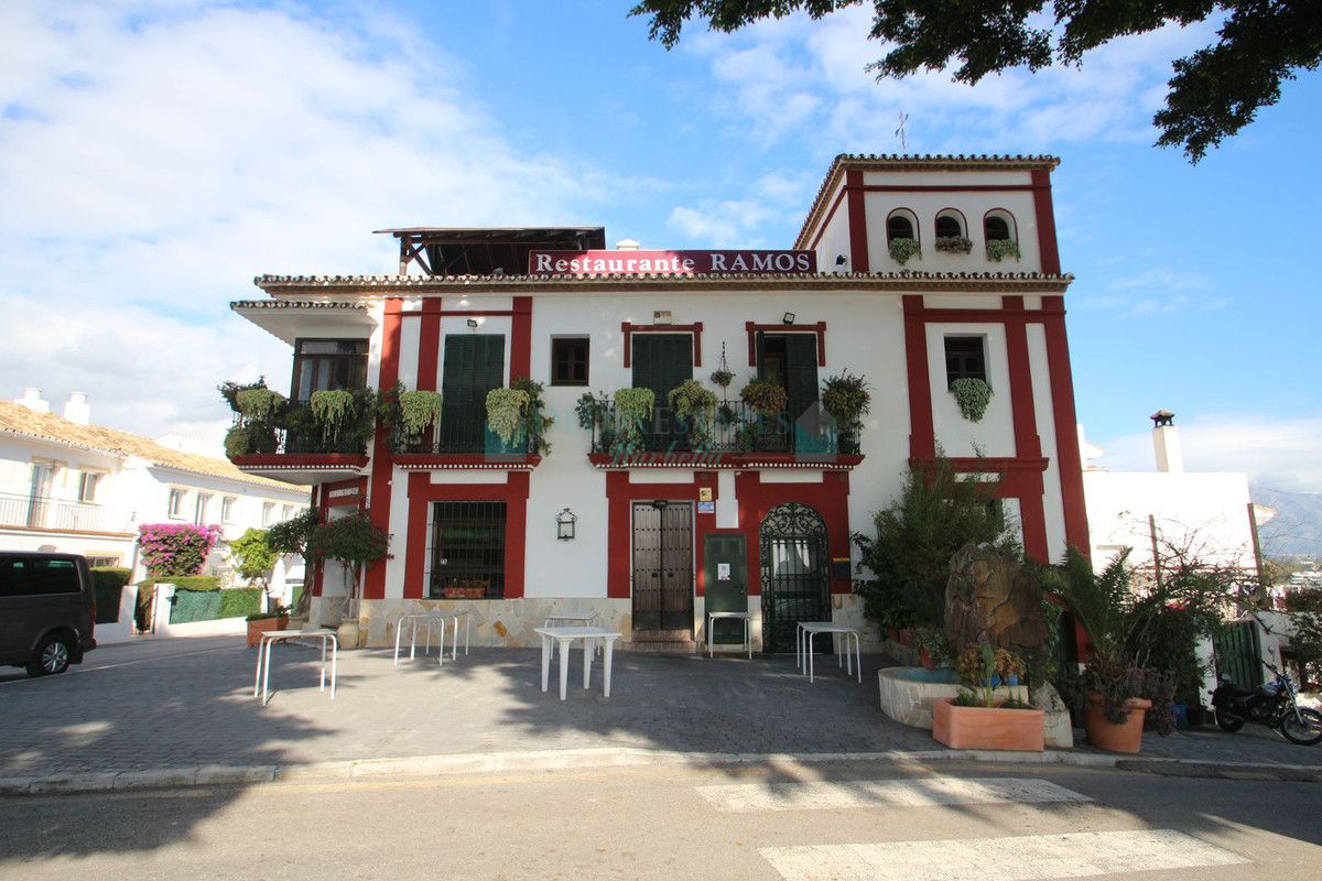 Restaurant for sale in El Paraiso, Estepona
