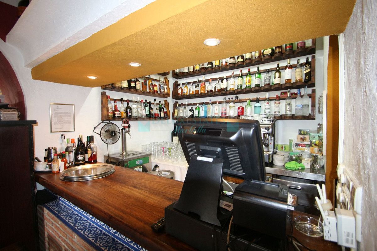 Restaurant for sale in El Paraiso, Estepona