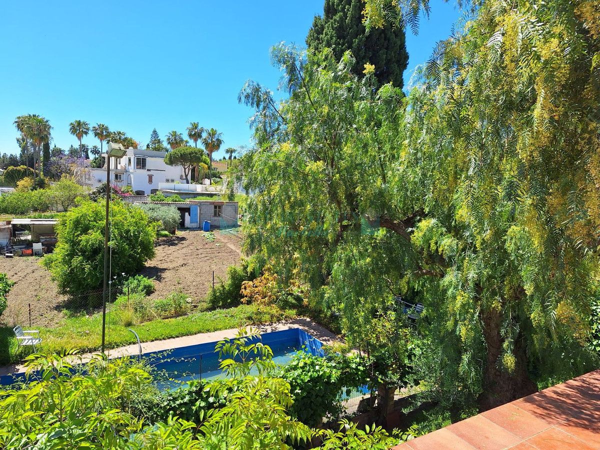 Finca for sale in Estepona