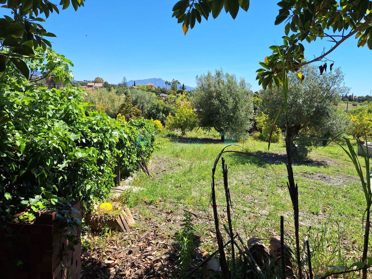 Finca for sale in Estepona