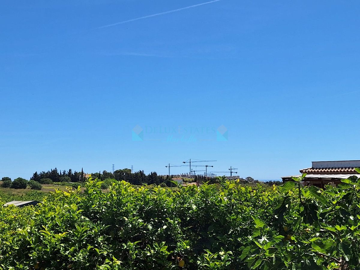 Finca for sale in Estepona