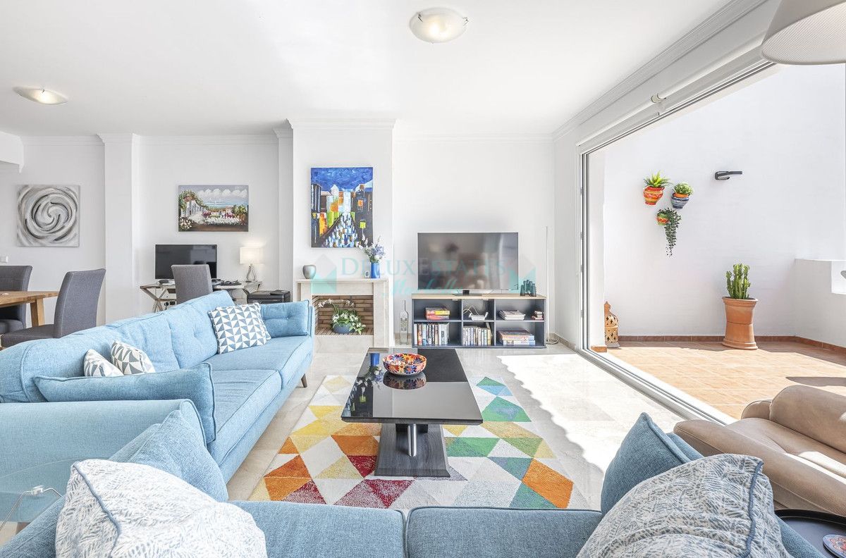 Apartment for sale in La Mairena, Marbella East