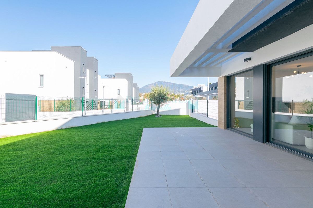 Semi Detached Villa for sale in Atalaya, Estepona