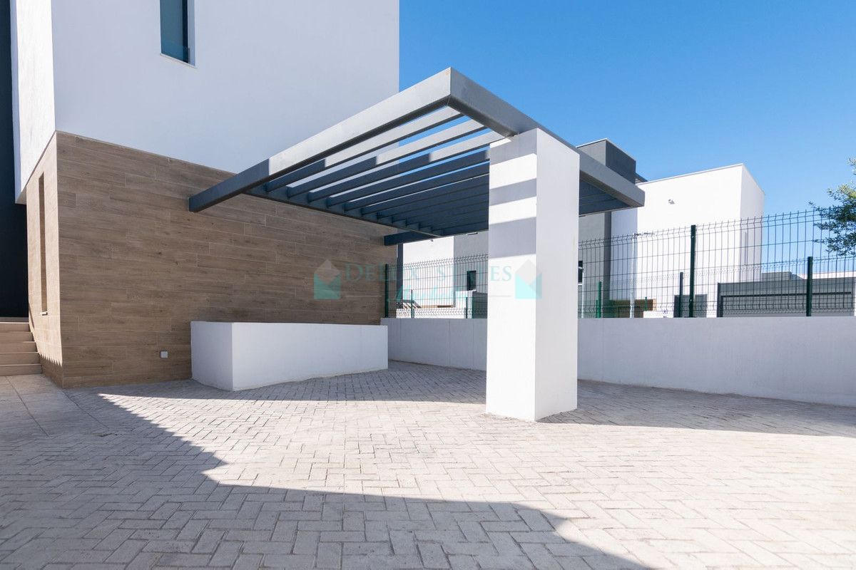 Semi Detached Villa for sale in Atalaya, Estepona