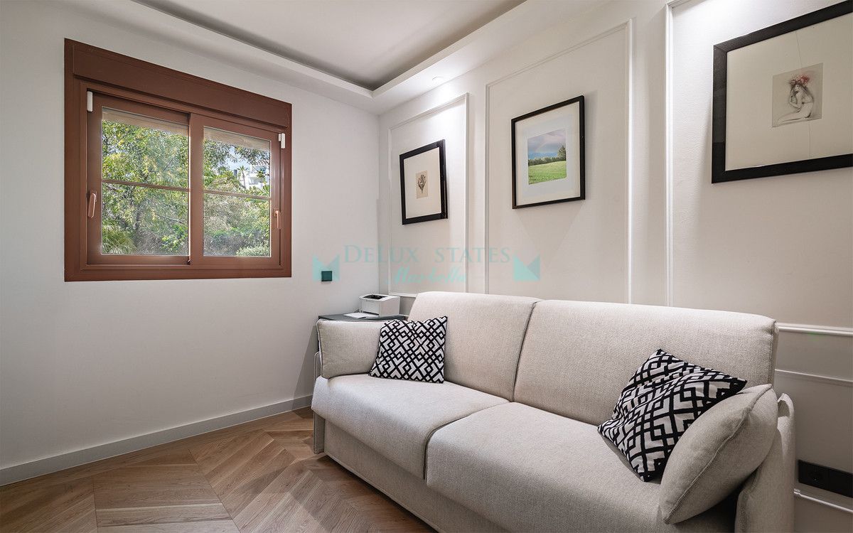 Ground Floor Apartment for sale in Benahavis