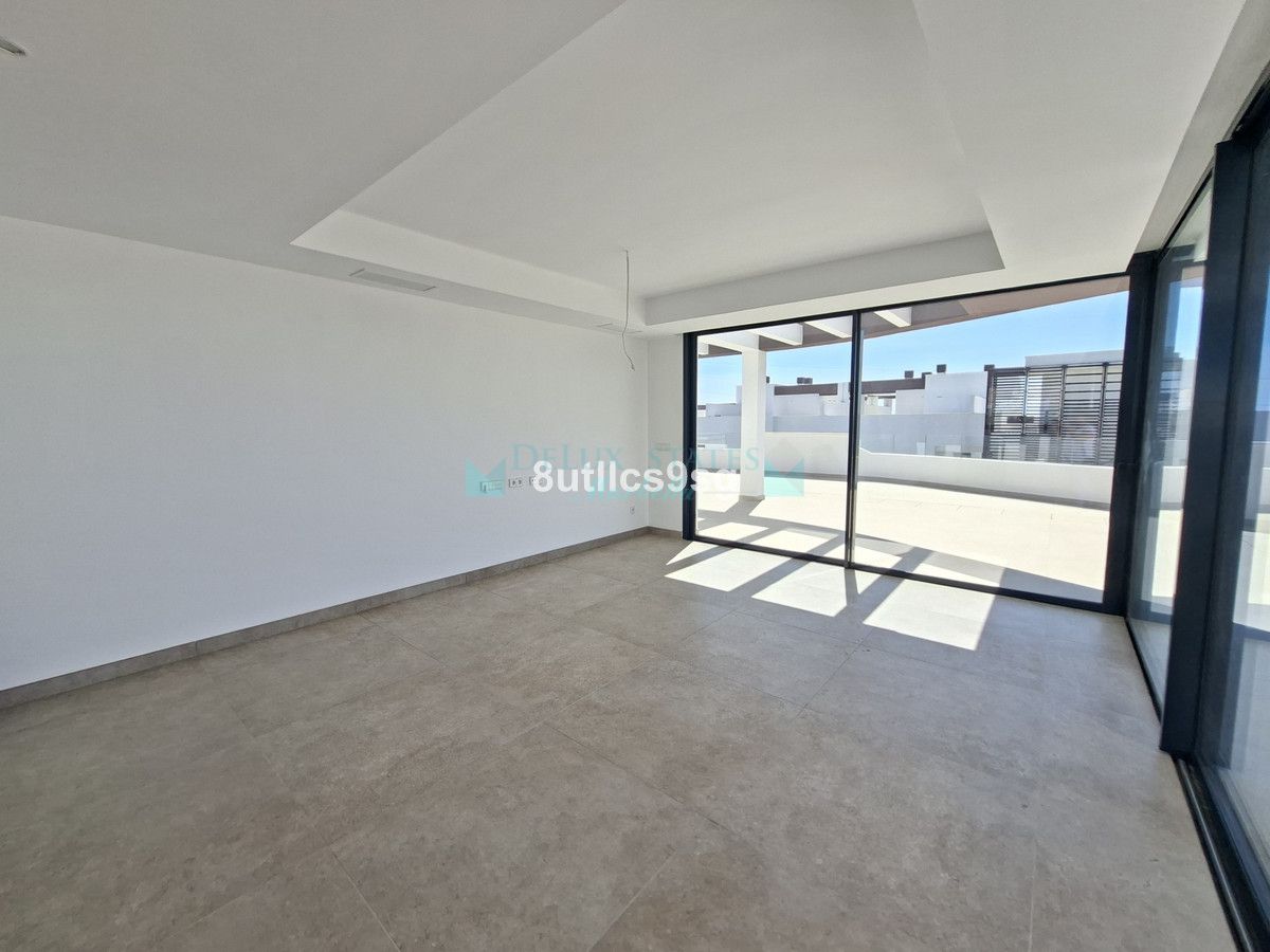 Penthouse for sale in Estepona