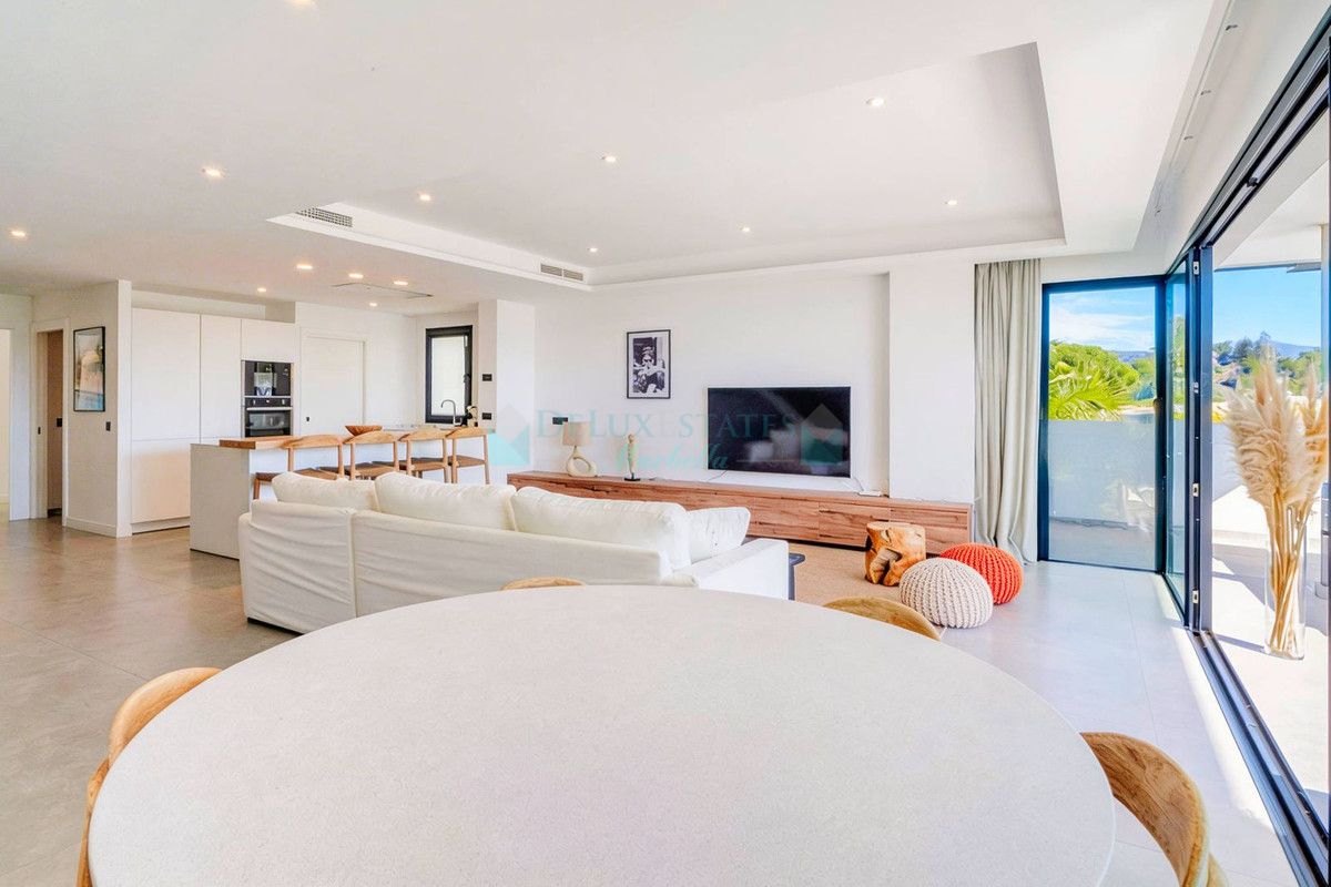 Penthouse for sale in Estepona