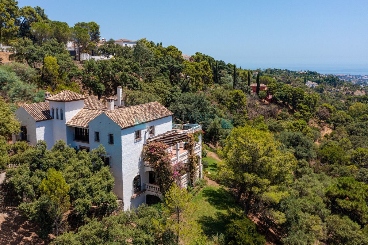 Villa for rent in Benahavis