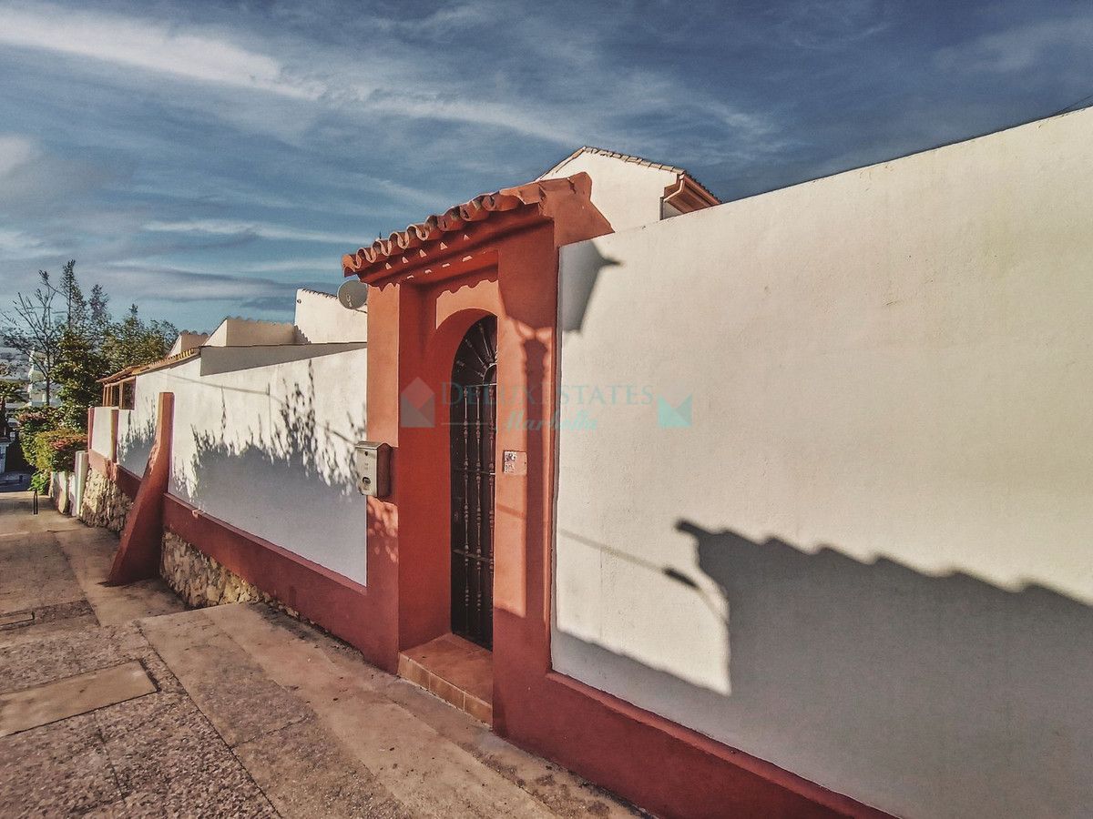 Semi Detached Villa for sale in La Campana, Nueva Andalucia