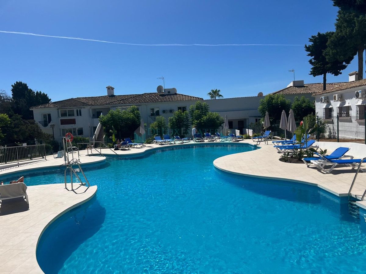 Penthouse for sale in El Paraiso, Estepona