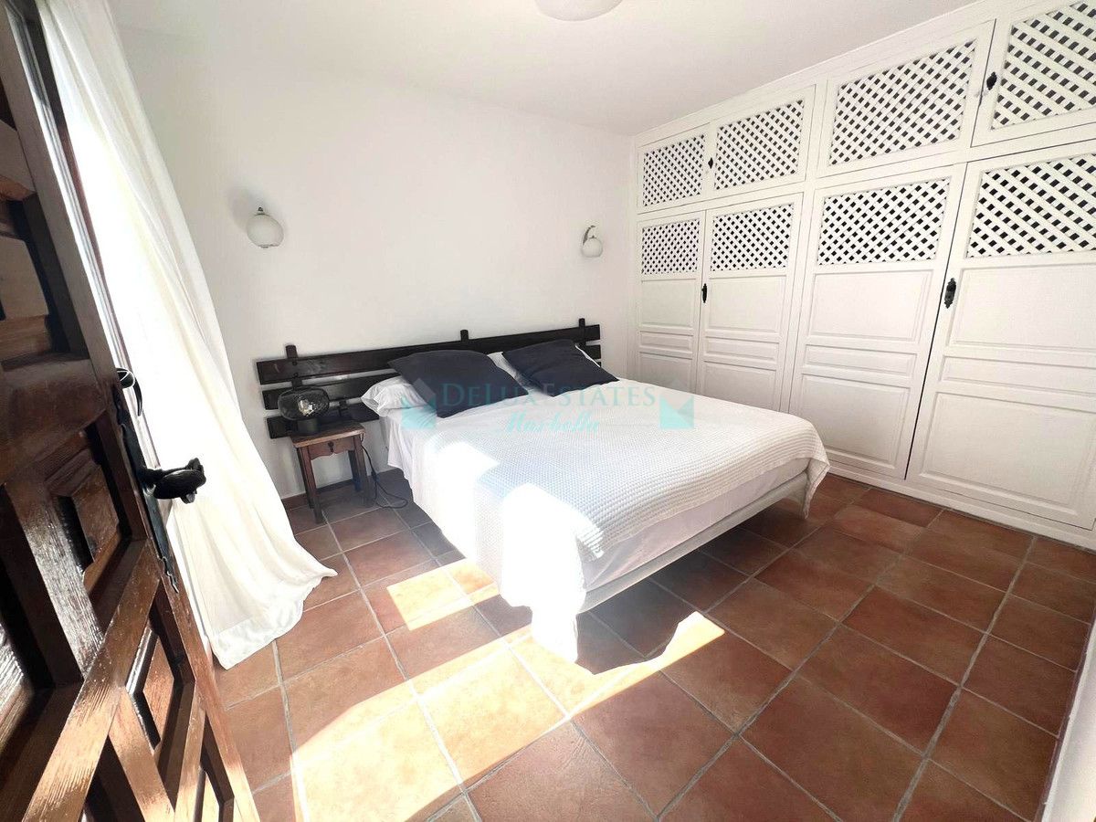 Penthouse for sale in El Paraiso, Estepona