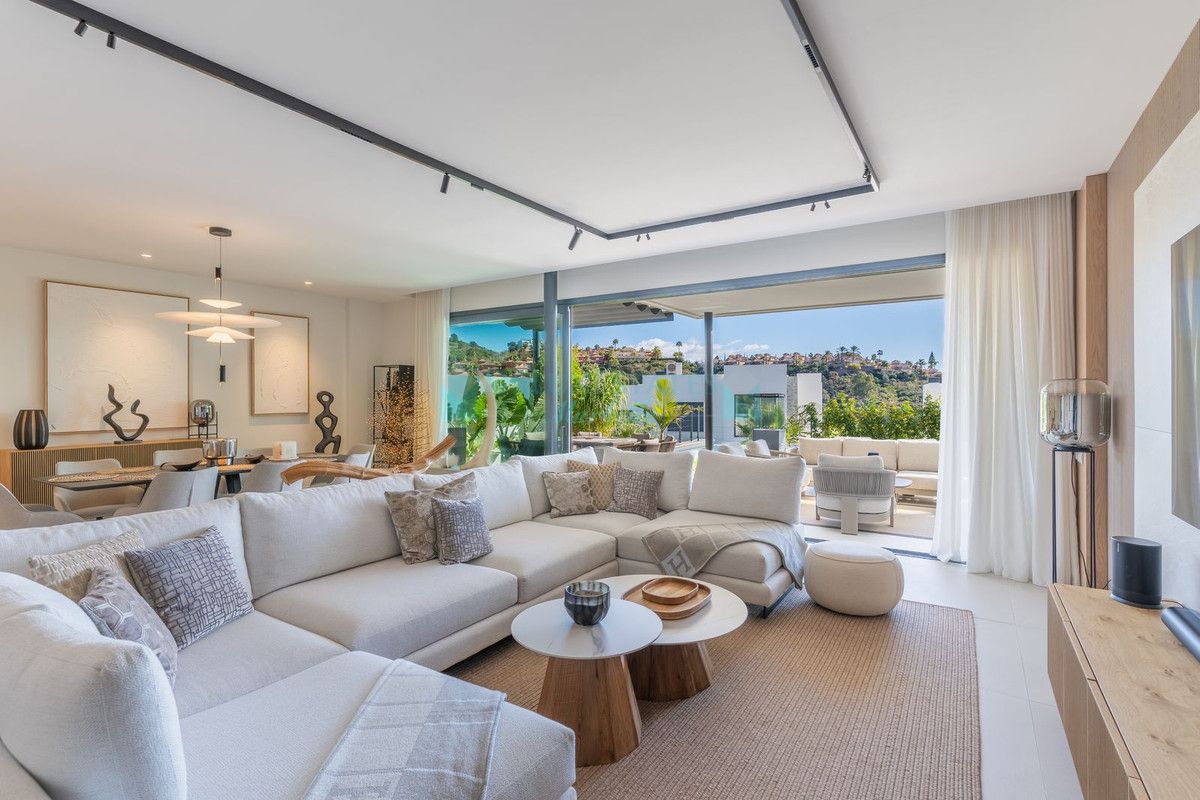 Semi Detached Villa for sale in Santa Clara, Marbella East