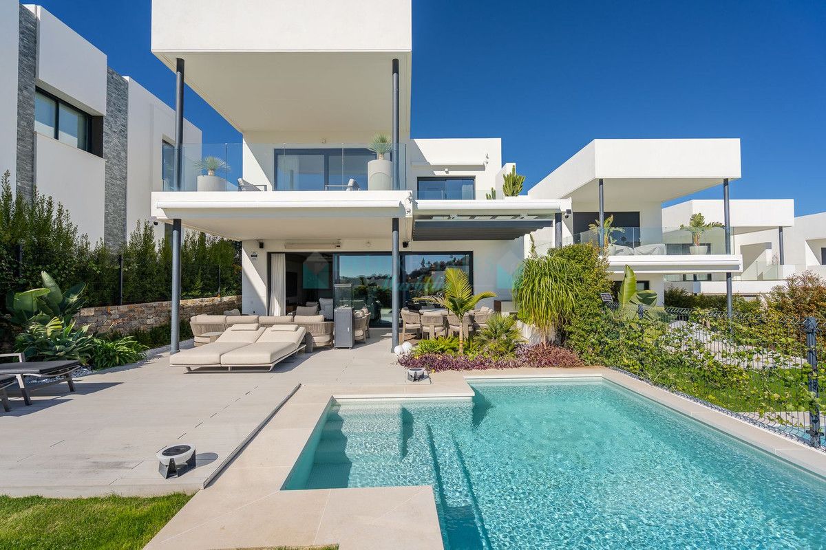 Semi Detached Villa for sale in Santa Clara, Marbella East