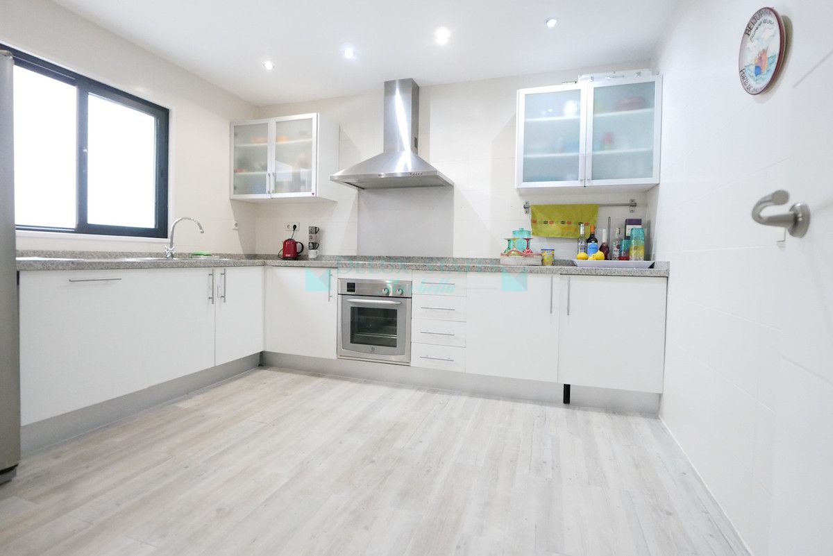 Town House for sale in La Mairena, Marbella East