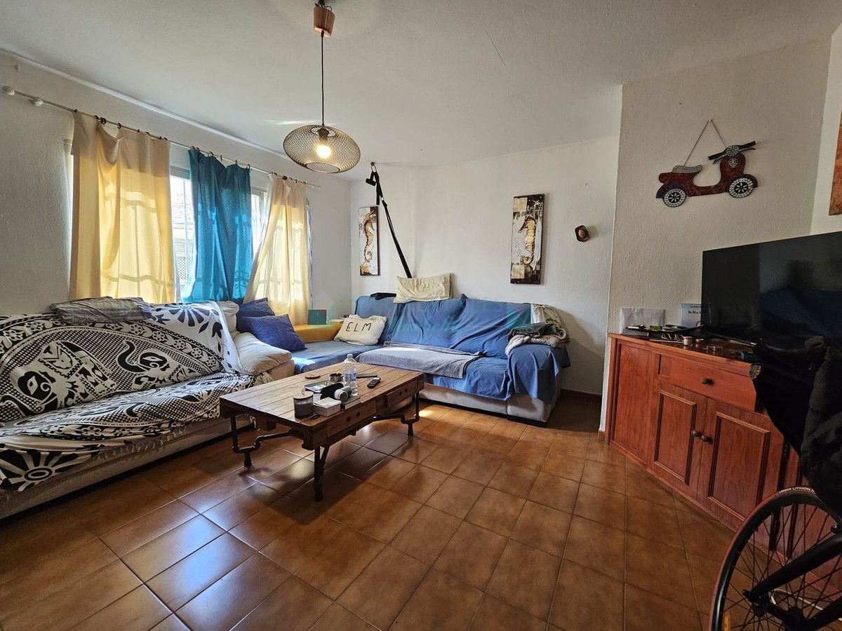 Villa Pareada en venta en Estepona
