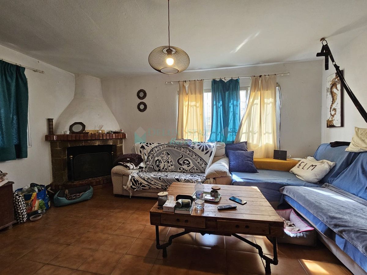 Villa Pareada en venta en Estepona